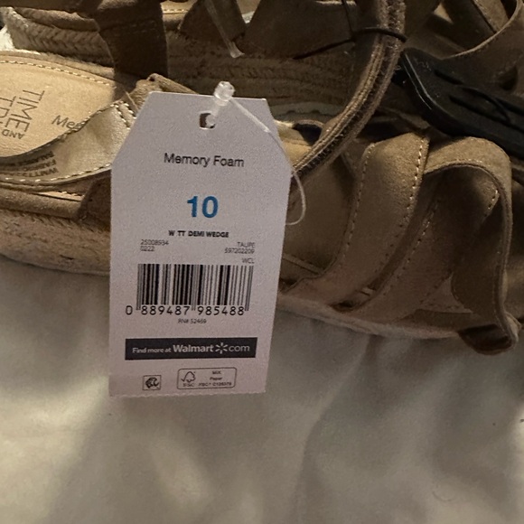 Brand New Taupe Time and Tru Women's Demi Wedge Sandals size 10 - Picture 4 of 7
